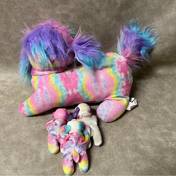 Puppy Surprise Rainbow Tie Dye Mom Dog & 3 baby puppies - Picture 4 of 4